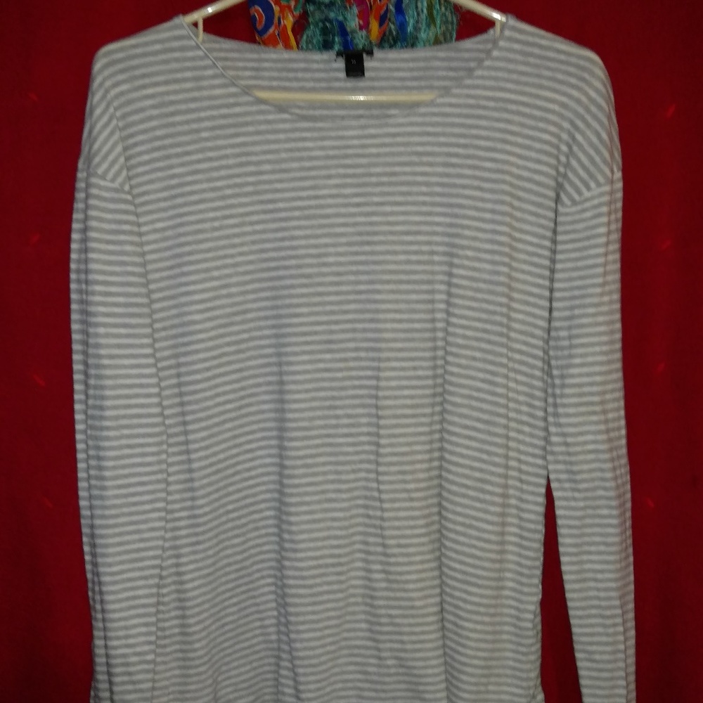 J. Crew women's Long Sleeve Size Medium EUC